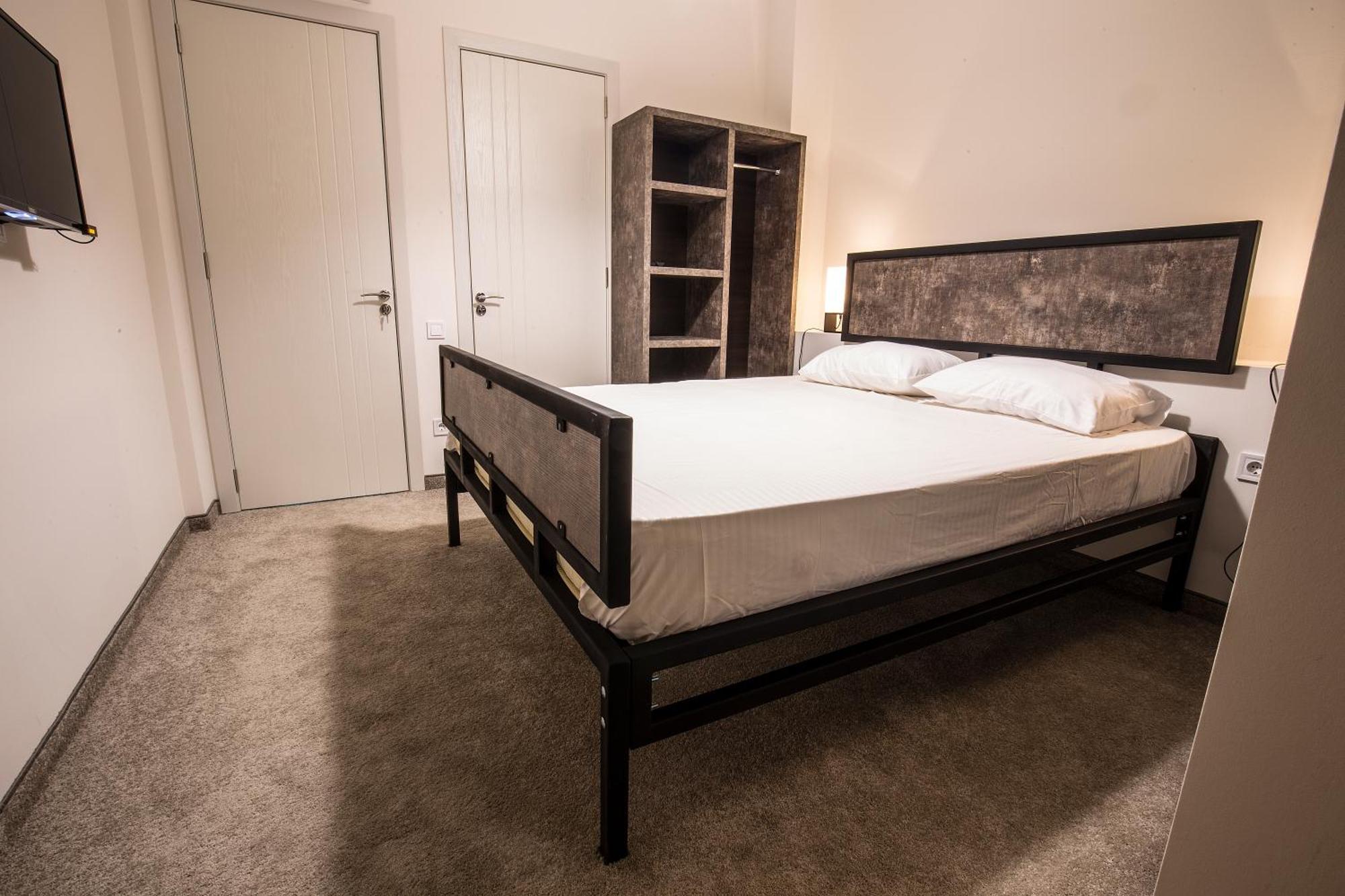 Hotel Opinion Тбилиси Екстериор снимка